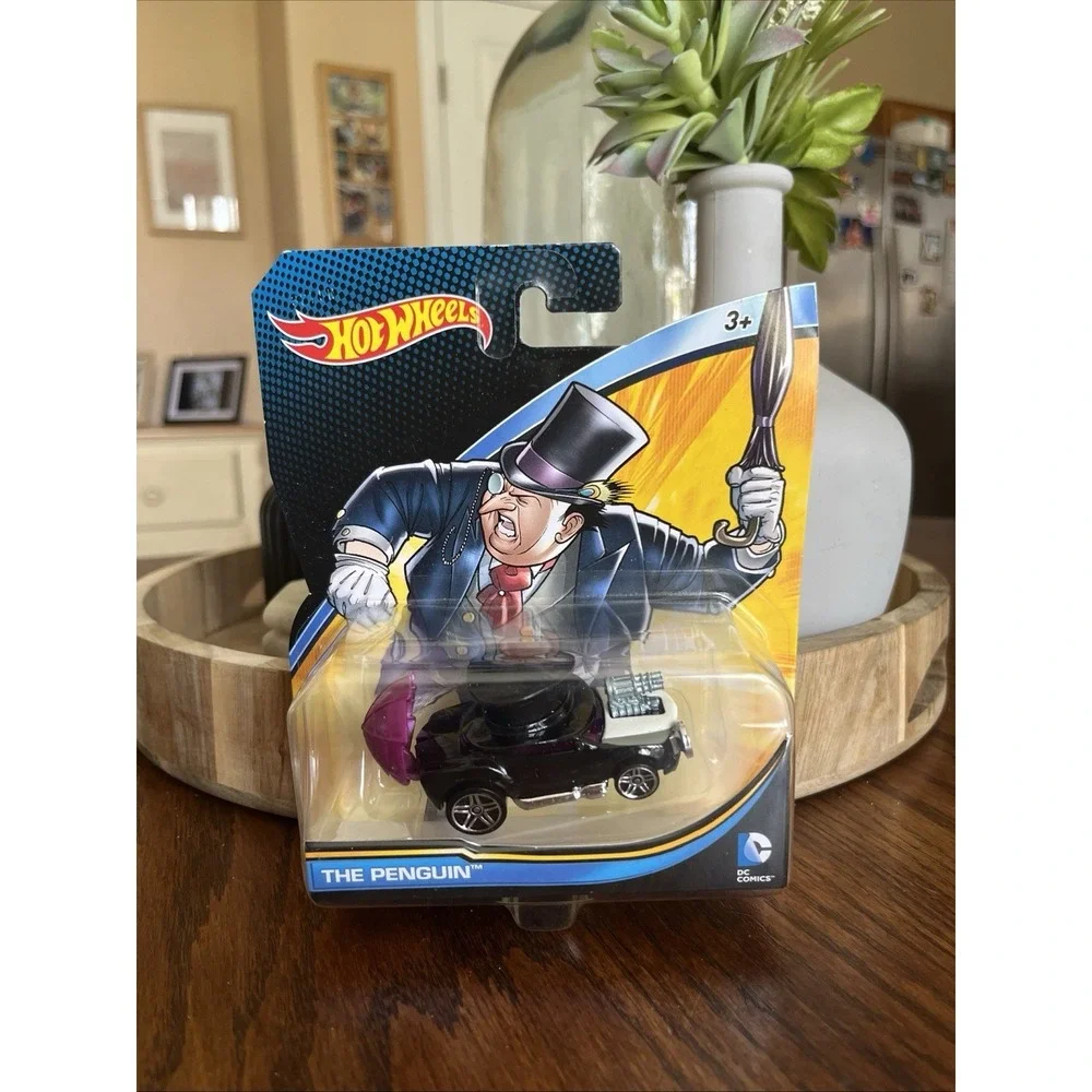 Hot Wheels DC Comics The Penguin Character Car